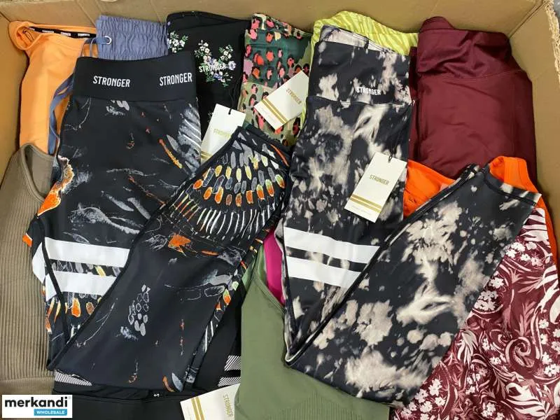 Surtido mixto de ropa deportiva STRONGER