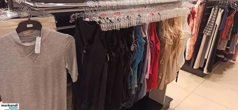 Vendemos ropa interior de marca al por mayor
