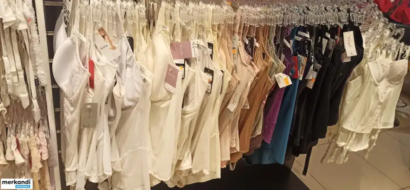 Vendemos ropa interior de marca al por mayor