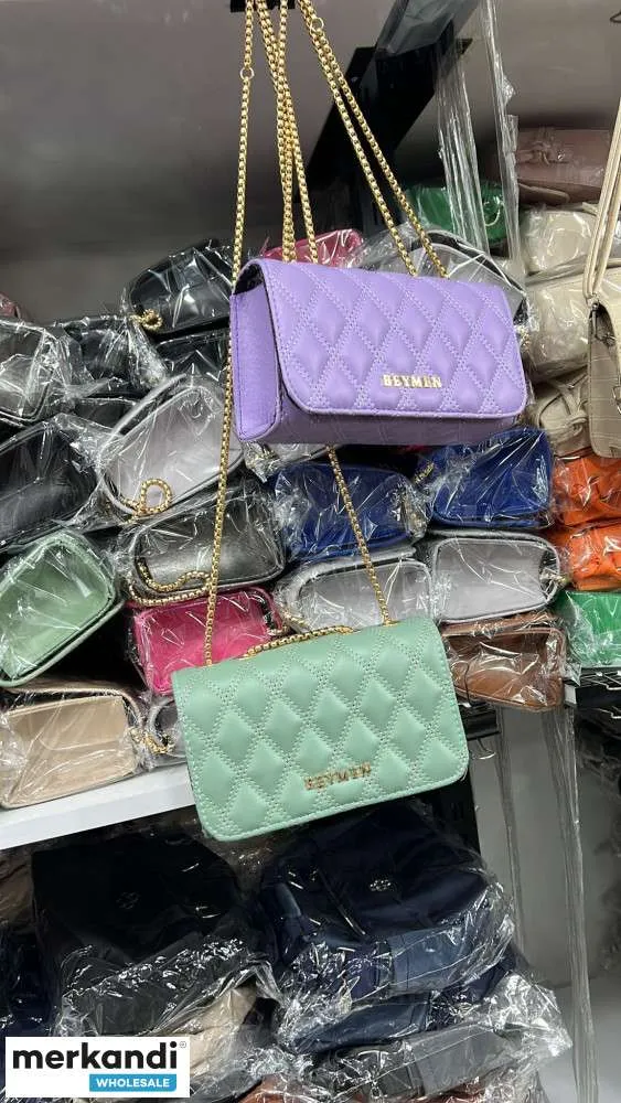 Venta al por mayor de mujeres para mujeres Oferta al por mayor: bolsos de mujer de Turquía a precios premium.