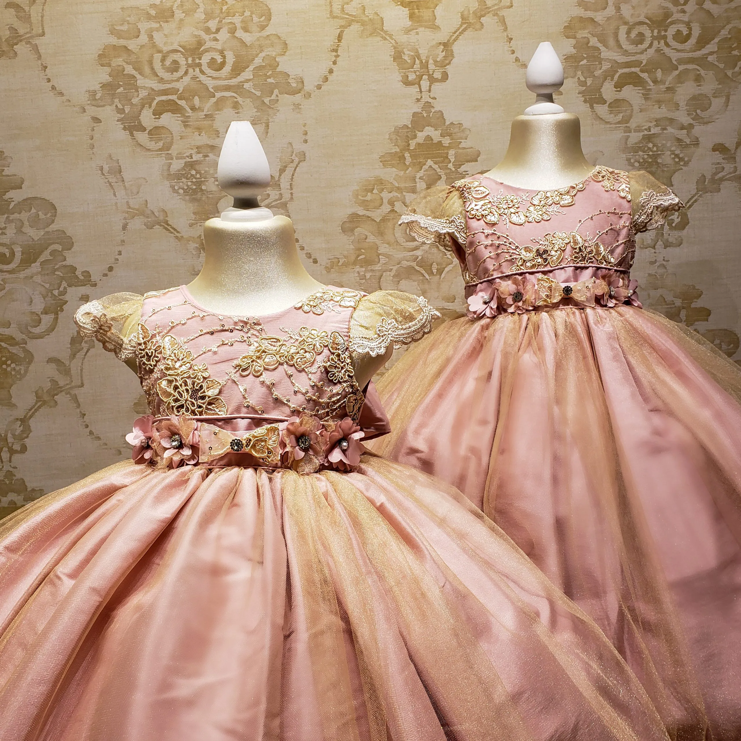 Vestido de Niña Fiesta Rosa Palo con Encaje Oro Elegante Talla 2 a 3 Años