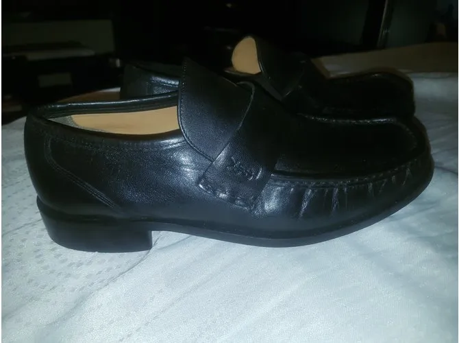 Yves Saint Laurent Zapatos de hombre Negro 
