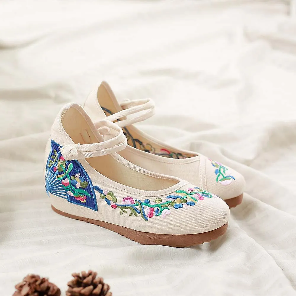 Zapatos bordados