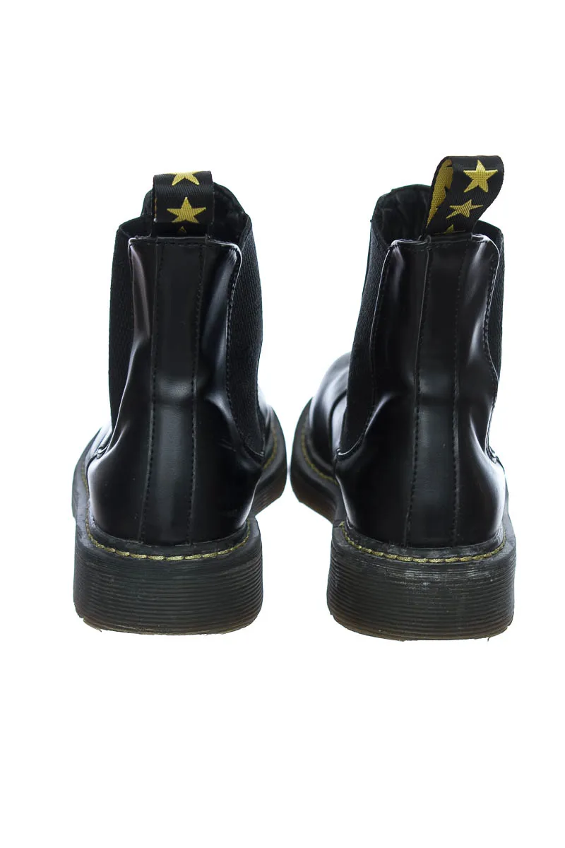 ZAPATOS COLOR NEGRO  CLOSEANDO