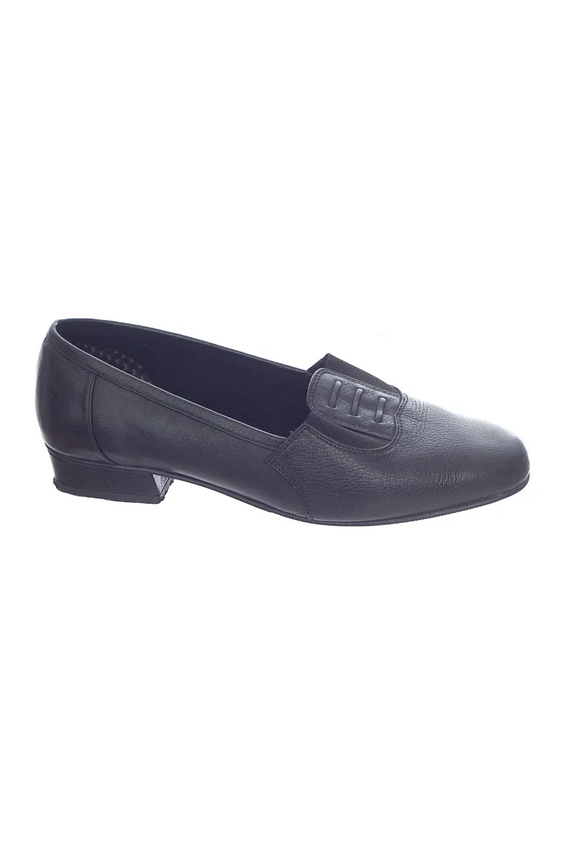 ZAPATOS COLOR NEGRO  MARIPIER