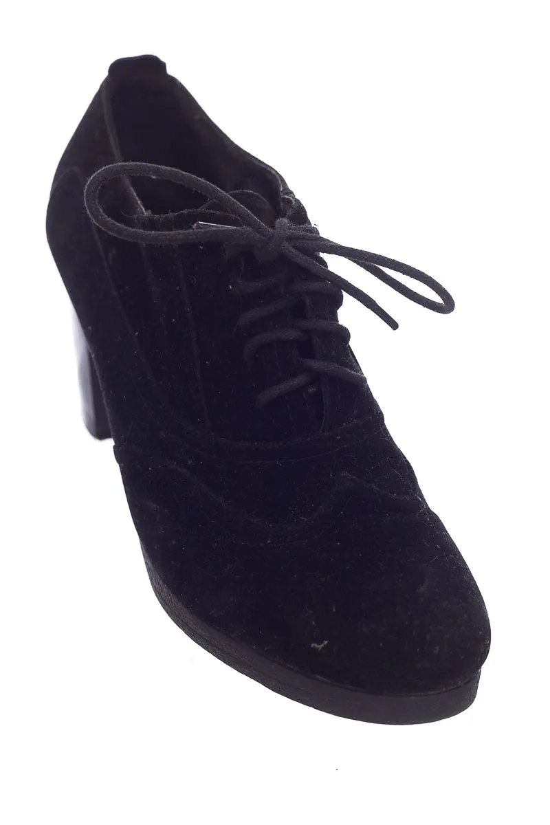 ZAPATOS COLOR NEGRO  SYBILLA