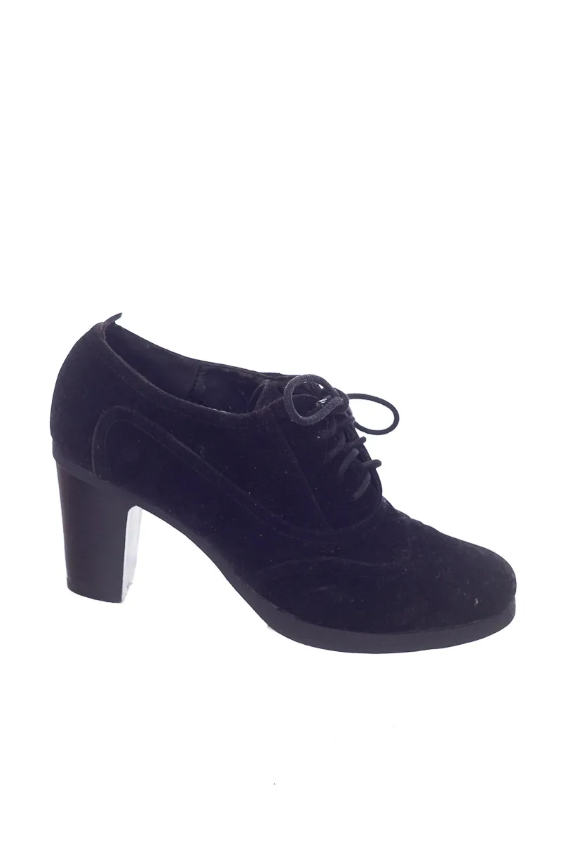 ZAPATOS COLOR NEGRO  SYBILLA