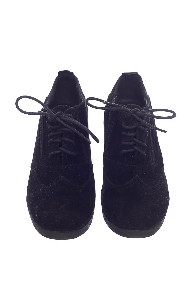 ZAPATOS COLOR NEGRO  SYBILLA