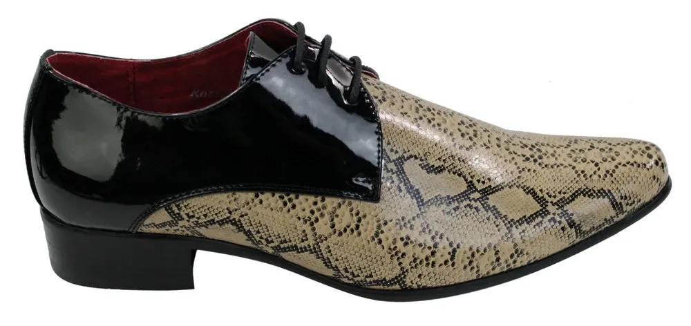 Zapatos de cuero de charol brillante con patente de serpiente en color beige para hombre