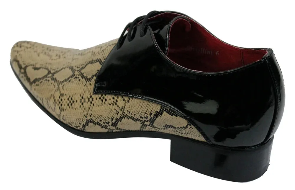 Zapatos de cuero de charol brillante con patente de serpiente en color beige para hombre