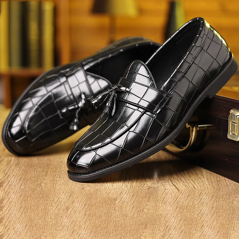 Zapatos de cuero de gran tamaño con zapatos de vestir de negocios casuales de cuero perezoso sin envío