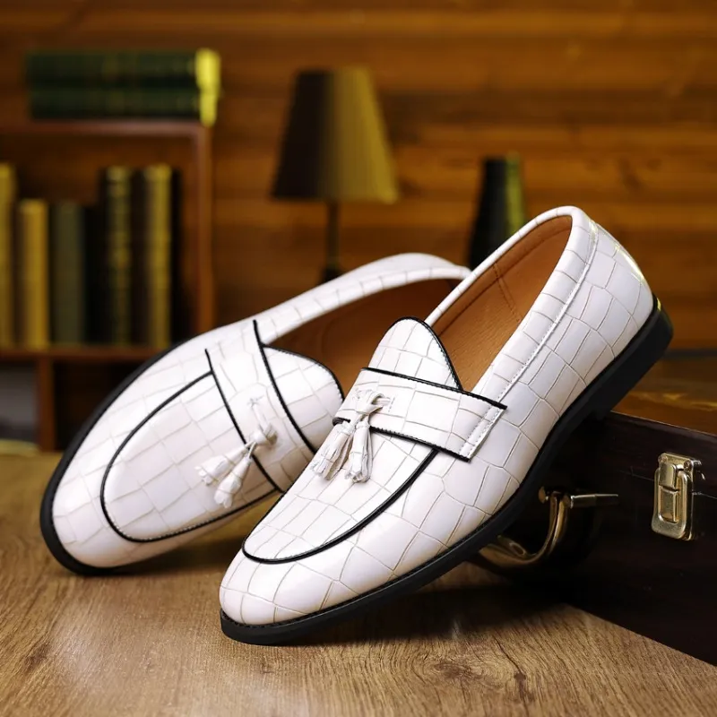 Zapatos de cuero de gran tamaño con zapatos de vestir de negocios casuales de cuero perezoso sin envío