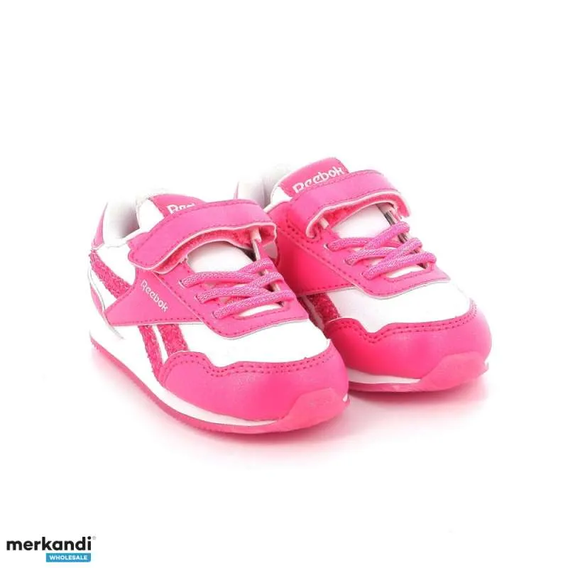 Zapatos deportivos de marca internacional para niños