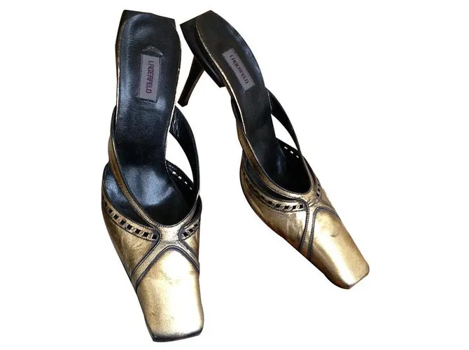 Zapatos dorados con zapatos de cuero negros de Karl Lagerfeld 